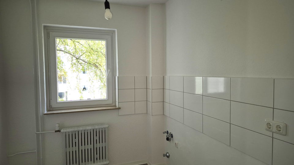Neue Wohnung, neues Glück! Schöne 2-Zimmer-Wohnung mit Balkon! - Photo 1