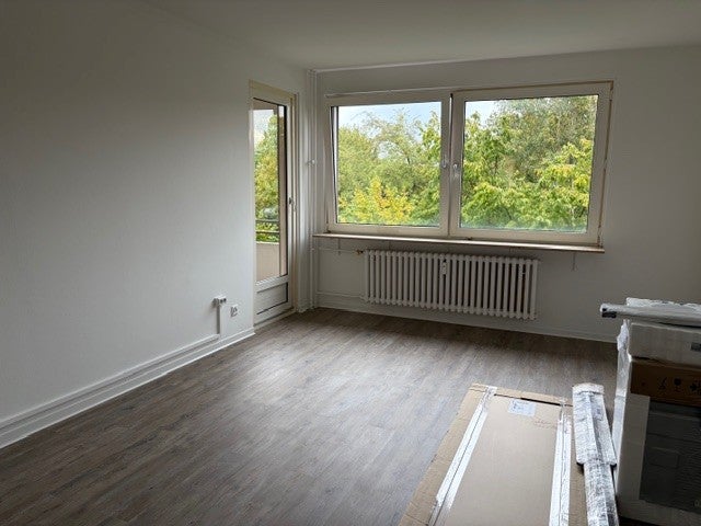 Modernisierte 3 Zimmer Wohnung mit Balkon zu vermieten! - Foto 2