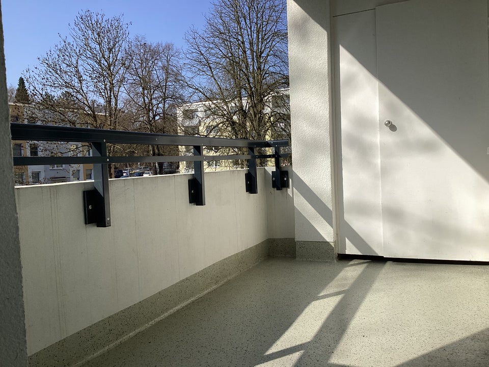 Helle 3-Zimmerwohnung mit Einbauküche und Balkon - Foto 3