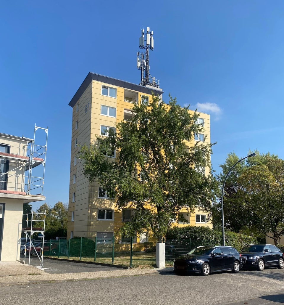 Wir sanieren und renovieren für Sie - 3-Zimmer-Wohnung mit Balkon - Photo 2