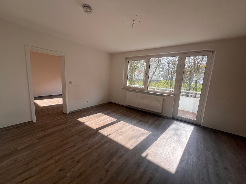 Familien aufgepasst! Schöne 4 Zimmerwohnung mit neuem Bad - Foto 1