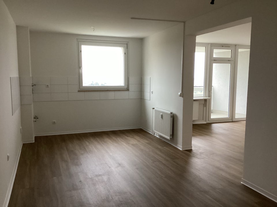 Tolle Aussicht: Helle großzügige 3-Zimmerwohnung - Foto 5