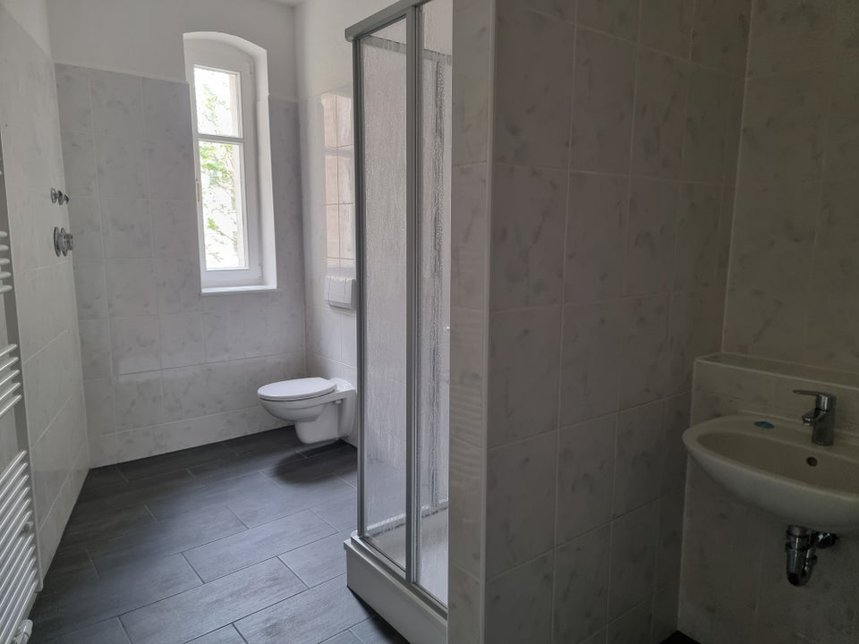 Frisch saniert: Willkommen im neuen Zuhause! - Foto 4