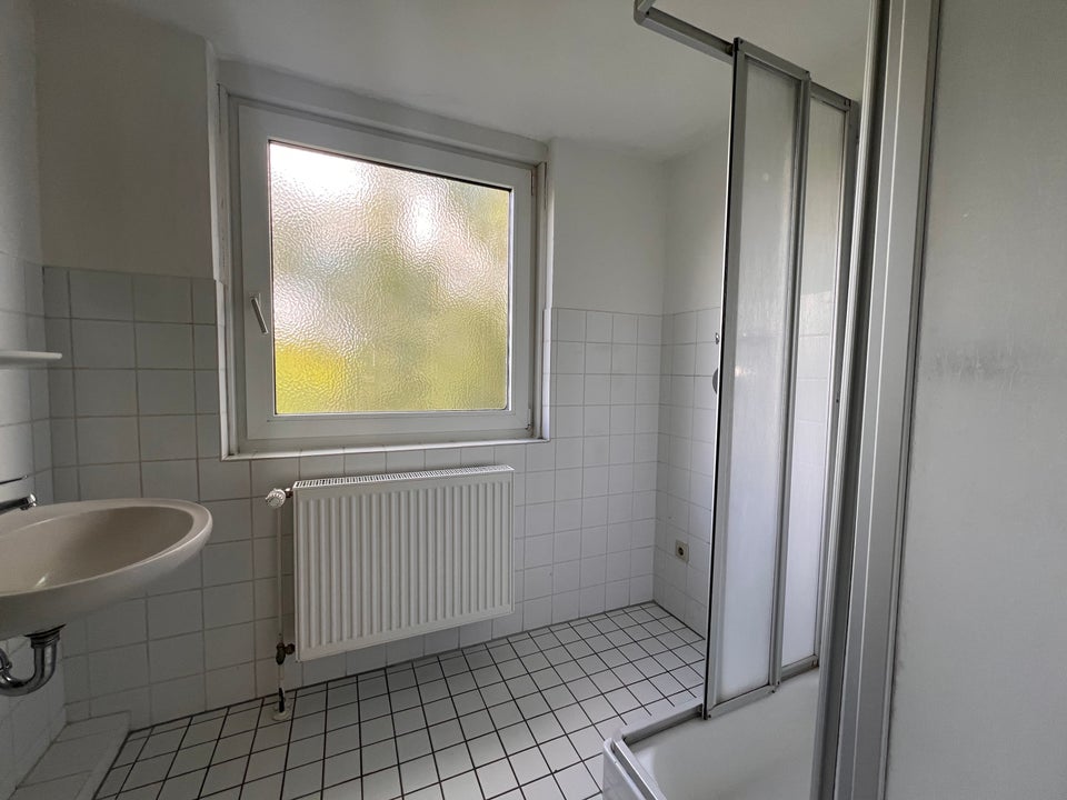 3-Raum-Wohnung im DG frei! - Photo 3