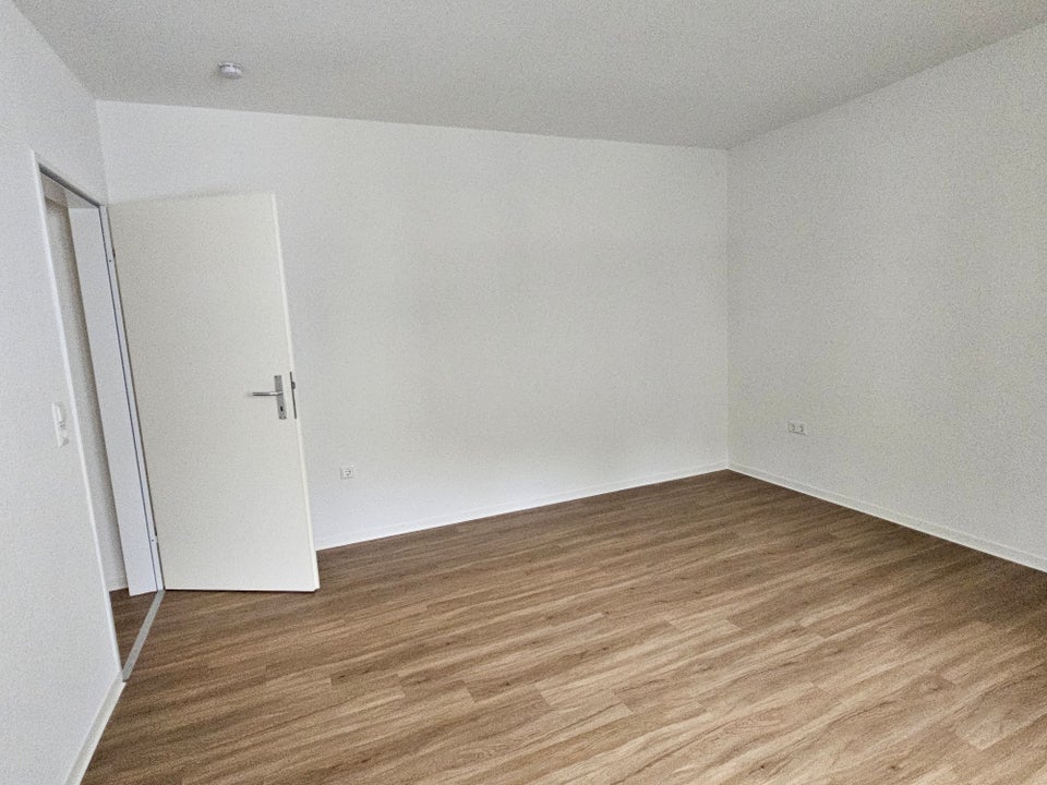 Etwas besonderes: günstig geschnittenes 1-Zimmer-Appartment - Foto 1