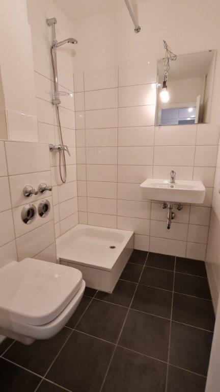 Günstige Wohnung - ideal für Rentner oder Studenten - Foto 2