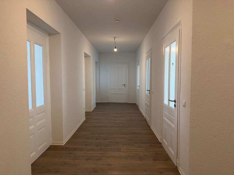 Auf gute Nachbarschaft: familienfreundliche 6-Zi.-Wohnung - Foto 5