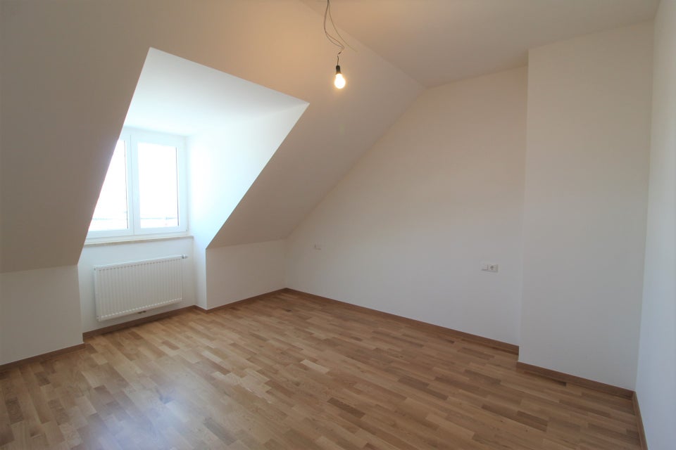 Helle moderne 3-Zi.-DG-Wohnung mit Dachloggia - Foto 5