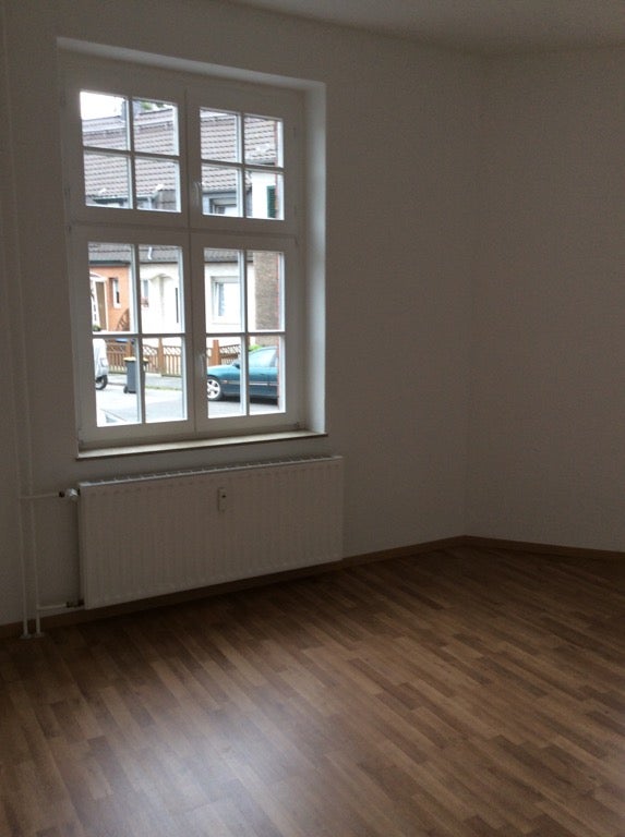 Sehr schöne 2-Zimmer-Altbauwohnung mit Einbauküche und Laminat!!! - Foto 3