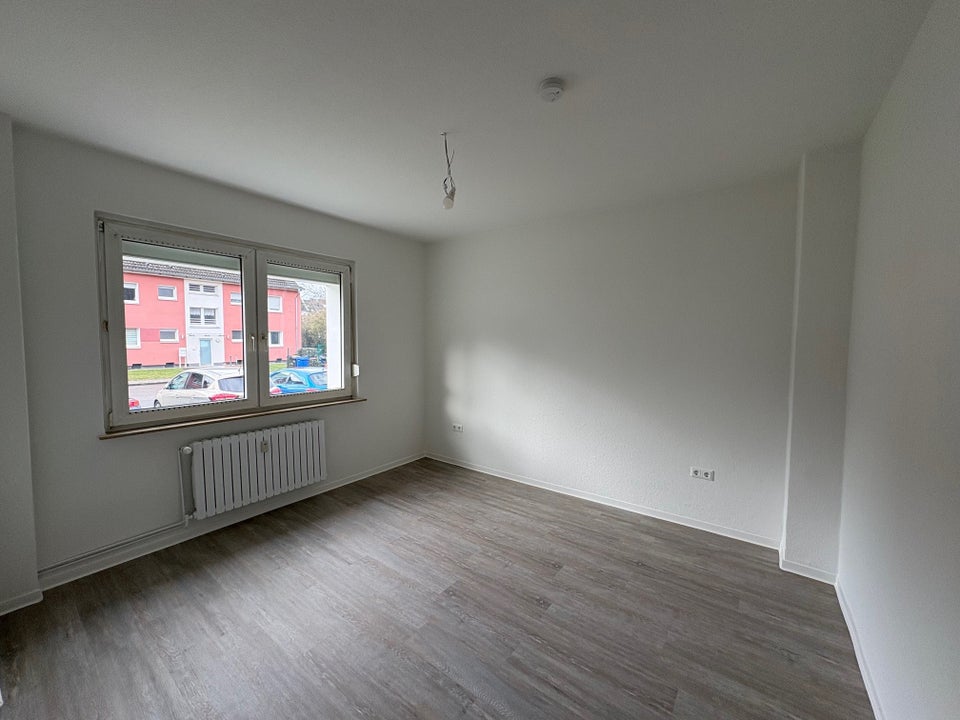 Ein Ort zum Ankommen – 2-Zimmer-Wohnung mit Balkon in Essen-Karnap - Photo 1