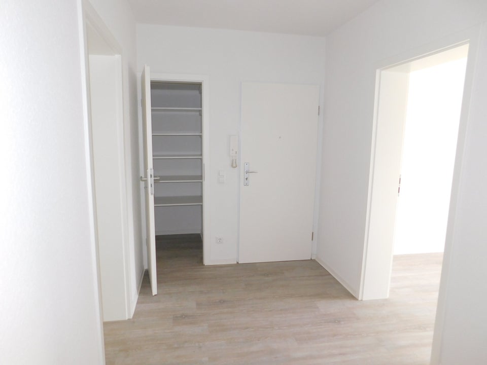 Kompl. renovierte 3-Zi.-EG-Whg. in ruhiger und grüner Nachbarschaft zu vermieten - Foto 4