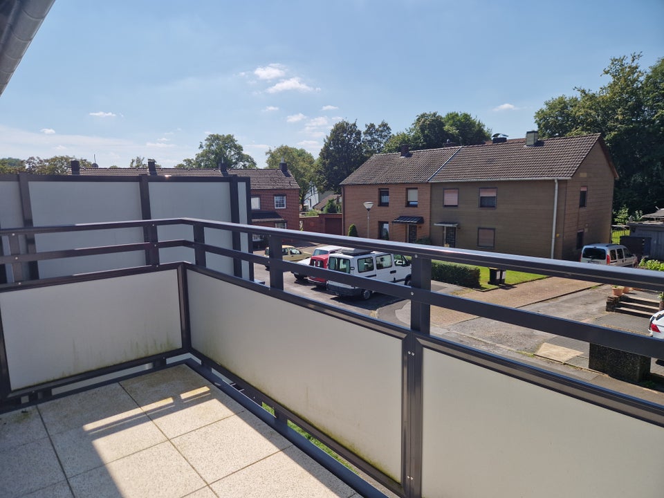 Sehr schöne 3-Zimmer Wohnung mit großem Balkon! - Foto 1