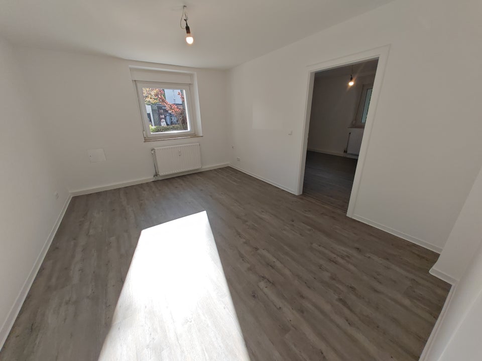 Große Stadtwohnung gesucht? Schnell zugreifen! - Ideal auch für eine WG - Foto 5