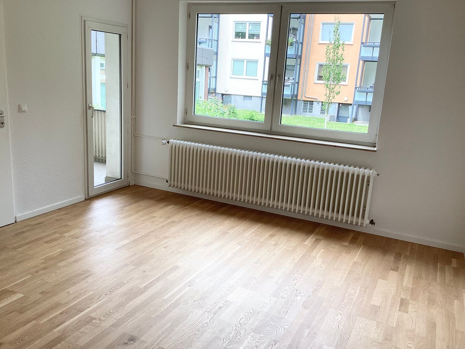 Auf gute Nachbarschaft - schicke 2-Zimmer-Wohnung mit Balkon - Foto 1