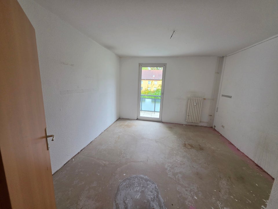 Sanierte Wohnung in Düsseldorf-Reisholz zum 01.03.2027 - Photo 2