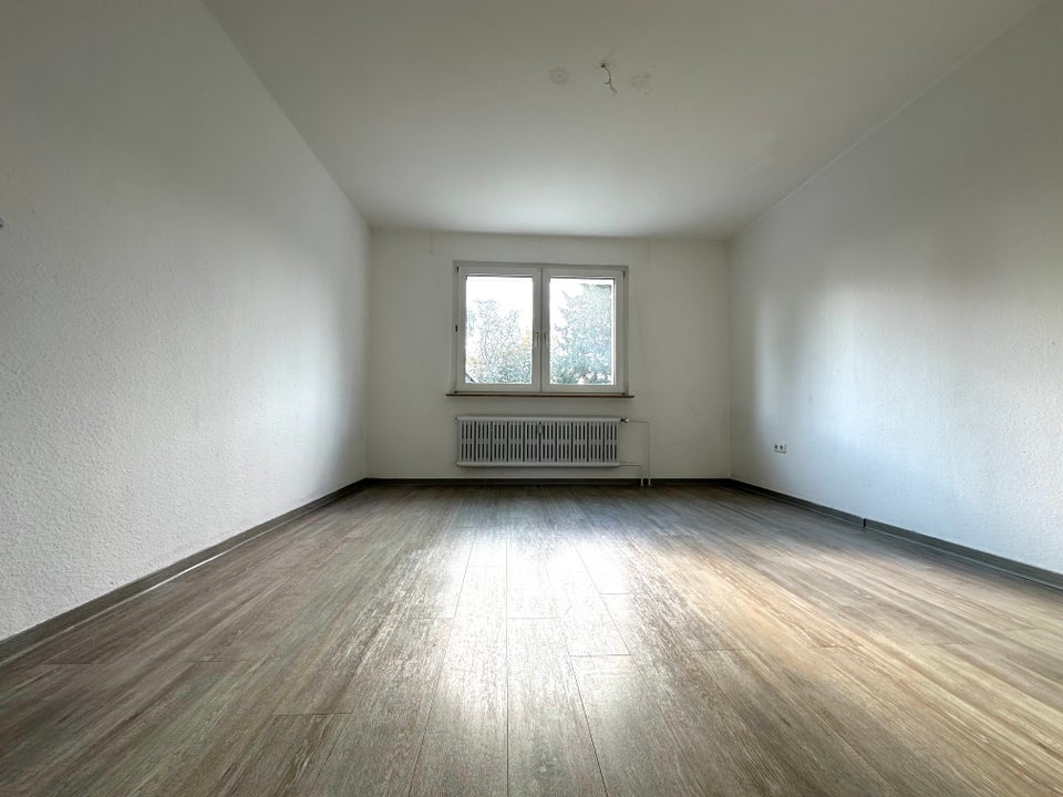 Preisgünstige, zentrale 3,5-Zimmer-Wohnung - Foto 3