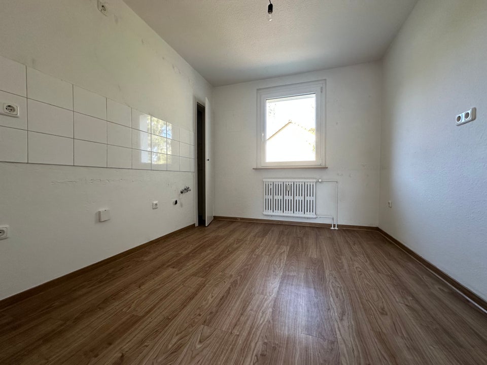 Perfekte Lage: 2,5-Zimmer-Wohnung mit großem Balkon! - Photo 3