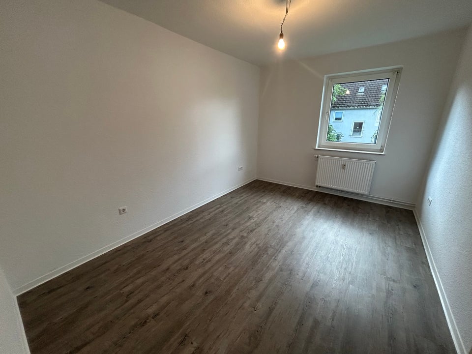 Mit Balkon genießen- wo die Blumen sprießen! - Photo 1