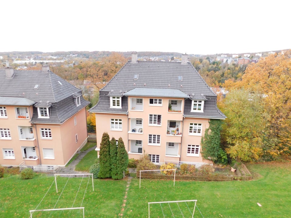 Frisch renovierte 2-Zi.-Whg. mit hübschen Dielen und kleiner Loggia im Zooviertel - Photo 3