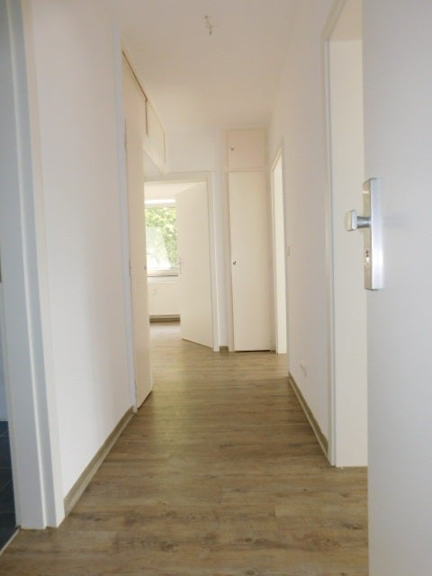 Geräumig und renoviert... 3-Zimmerwohnung im 2. OG im Herzen von Oppum... - Photo 4