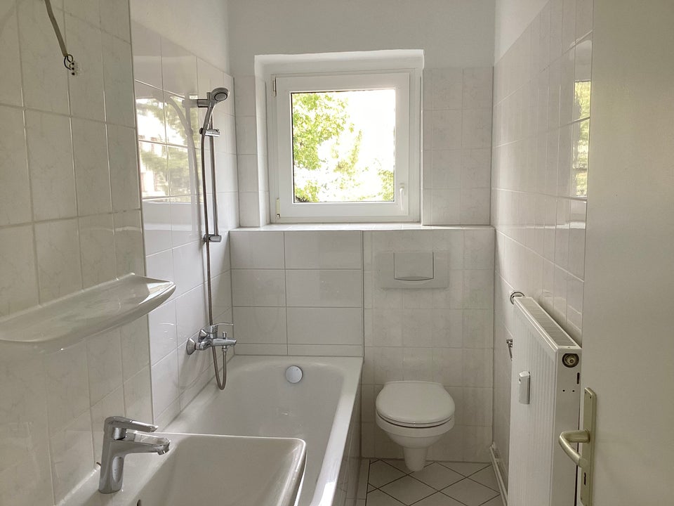 Rundum wohlfühlen: gemütliche 3-Zimmer-Wohnung mit Loggia zum Innenhof - Foto 1