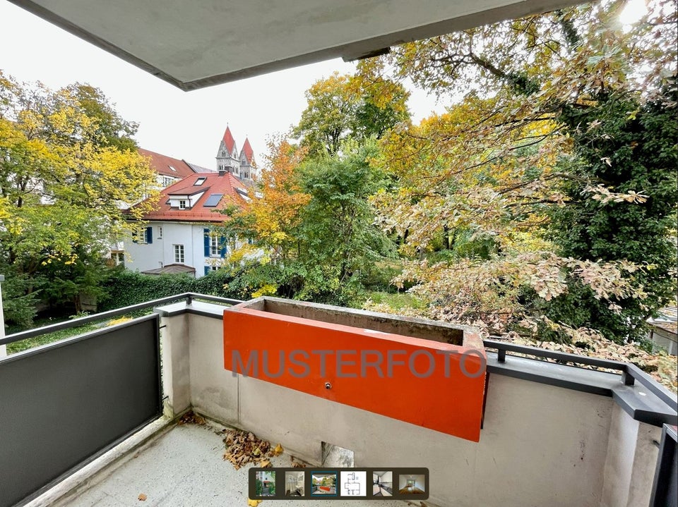 Kernsaniert und zentraler 2-Zimmer-Wohntraum - Foto 1