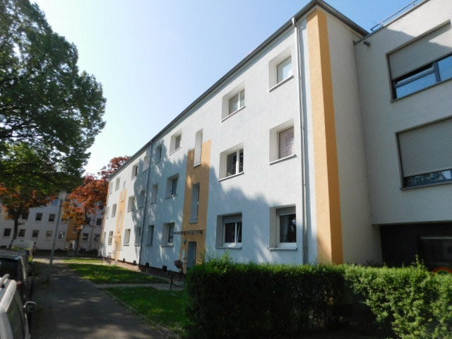 ***Top sanierte 3-Zimmer-Erdgeschosswohnung mit Balkon in ruhiger Lage*** - Photo 3