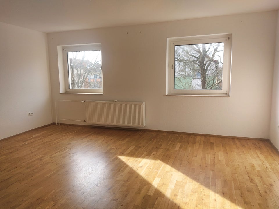 Schön renoviert - für Sie engagiert! - Foto 1