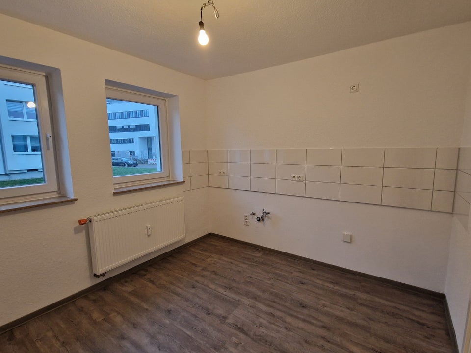 In 2 Zimmern leben, von Grün umgeben. - Photo 2