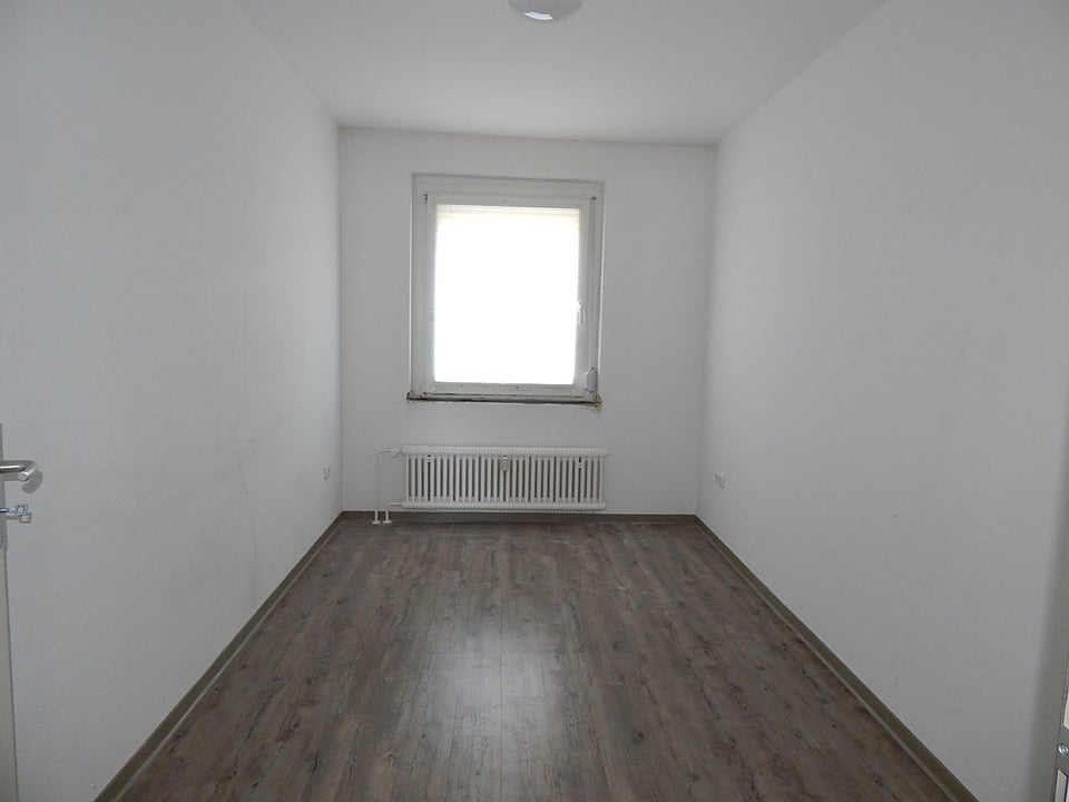 Auf gute Nachbarschaft: 3-Zimmer-Wohnung mit Balkon und Duschbad - Foto 5