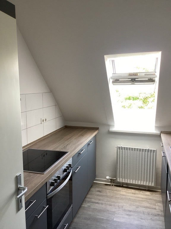 Renovierte Wohnung mit Einbaküche und Wintergarten - Foto 1