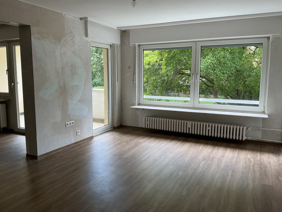 Schöne 2,5-Zimmer-Wohnung mit Tageslichtbad und Balkon in Neu-Isenburg zu vermieten - Foto 1