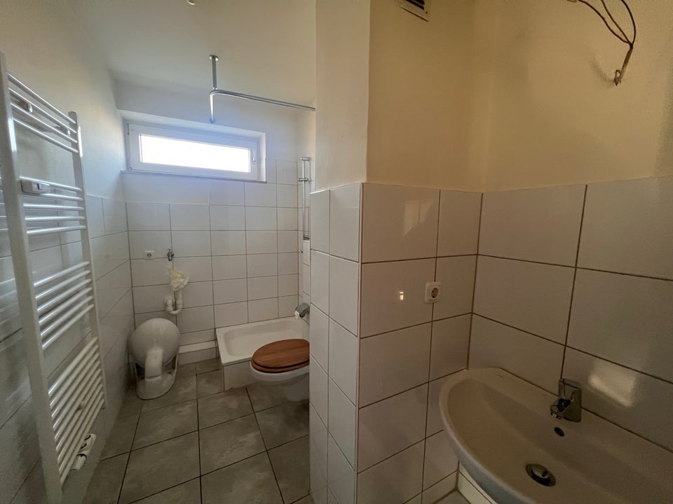 3-Zi.-Wohnung im Erdgeschoss mit Balkon - Foto 4