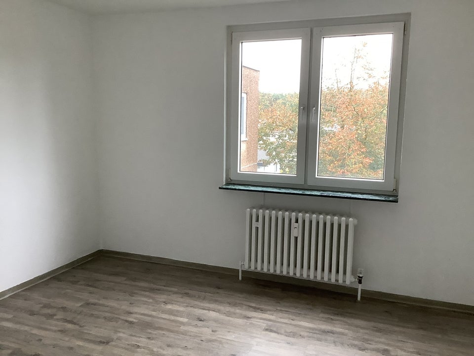 Geräumige 3-Zimmer-Wohnung mit Balkon - Foto 1