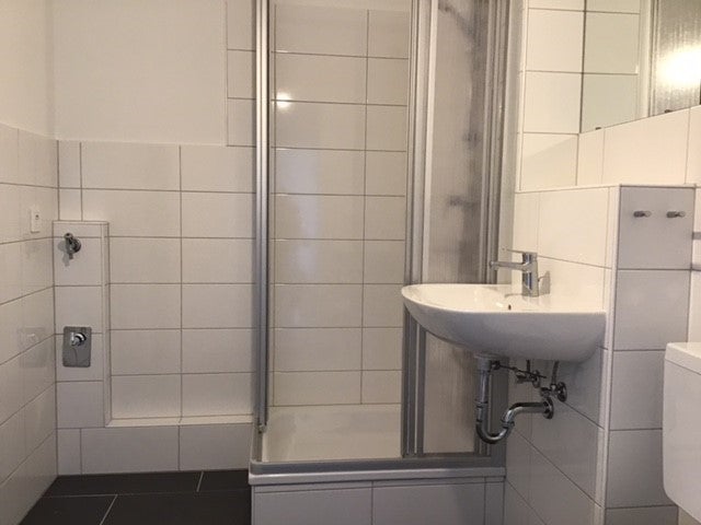 Renovierte 2-Zimmer-Wohnung mit Balkon - Foto 4