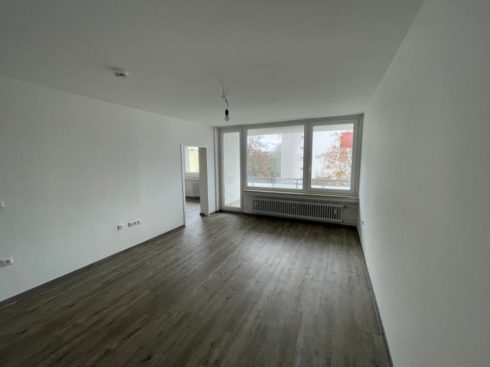 Mit Balkon! Familienfreundliche 4-Zi.-Wohnung - Foto 1