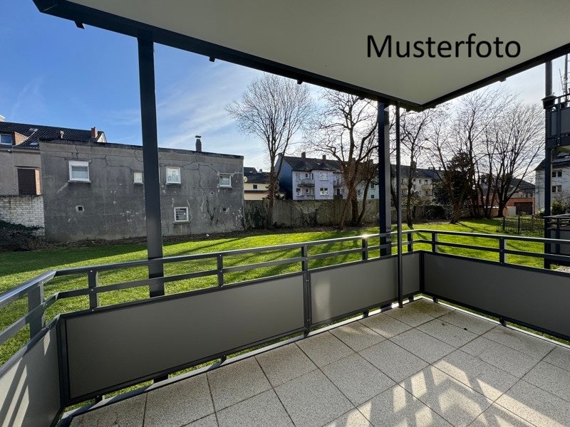 lichtdurchflutete 2-Zi-Balkon-Wohnung in modernisiertem Haus - Foto 2