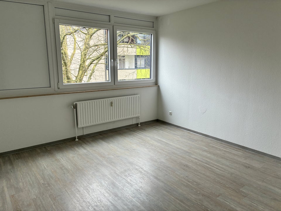 Schöne Wohnung sucht Mieter: geräumige 3,5-Zimmer-Wohnung - Foto 4