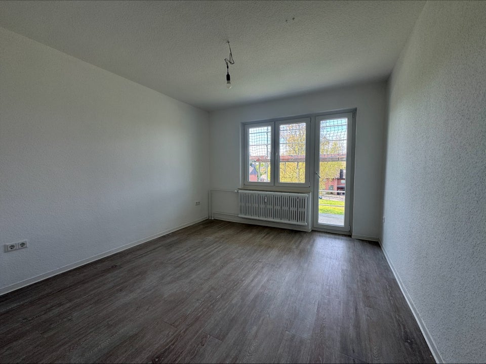 Smarter wohnen – modernisierte 2-Zimmer-Wohnung mit Balkon - Foto 1