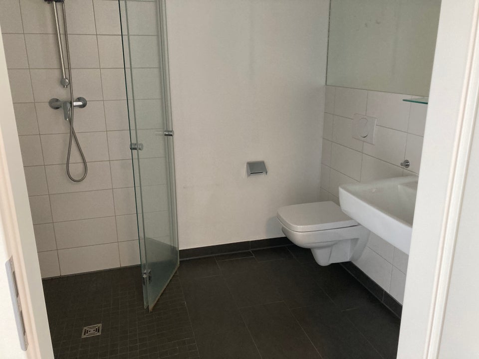 Preisgünstige und ansprechende 4,5-Zimmer-Wohnung - Foto 4