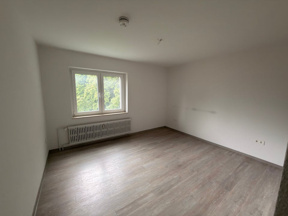 Schöne Wohnung sucht Mieter: individuelle 2,5-Zimmer-Wohnung - Foto 2