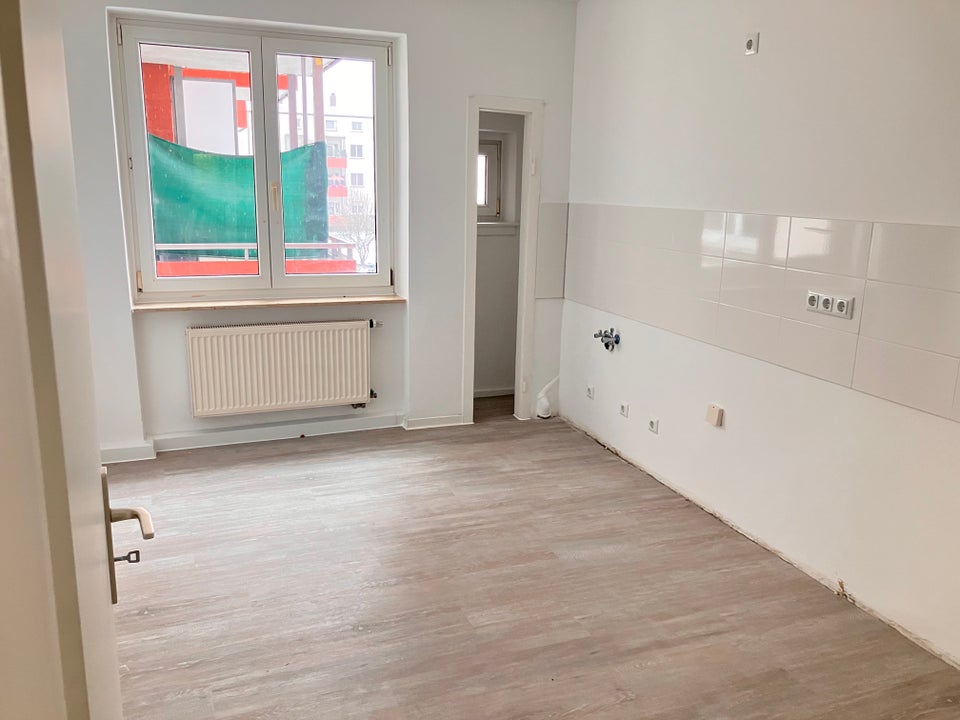 Schöne 2-Zimmer-Wohnung mit Tageslichtbad und Balkon im Limes-Quartier zu vermieten - Photo 1