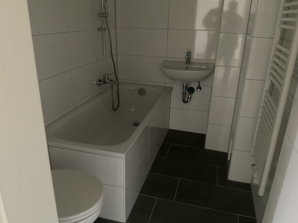 Perfekt für uns: individuelle 4-Zimmer-Wohnung mit Küche! - Foto 2