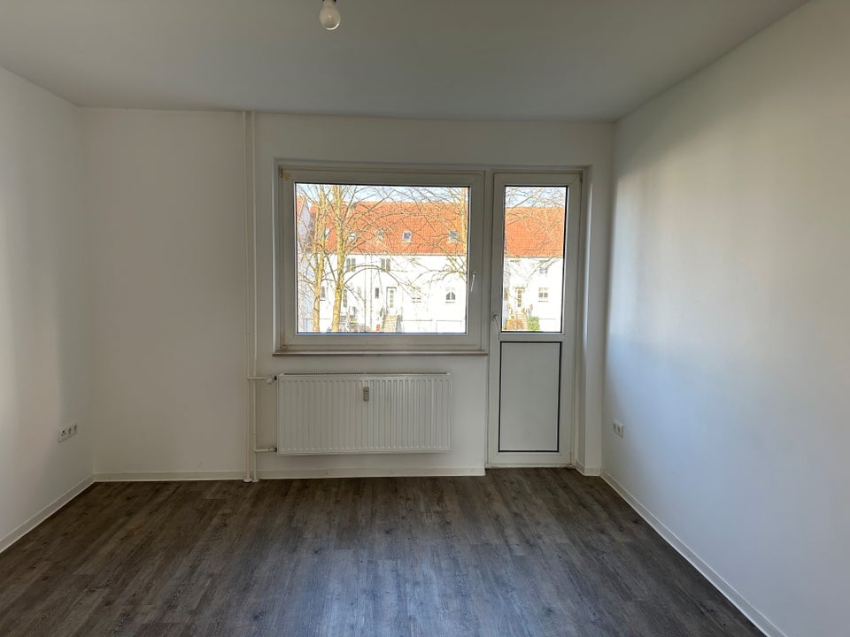 Renovierte 2-Zimmer-Wohnung mit Balkon - Photo 4