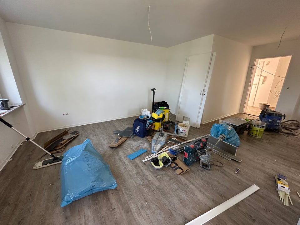 Toller Ausblick! 1,5 Zimmer mit Einbauküche und Balkon - Foto 5