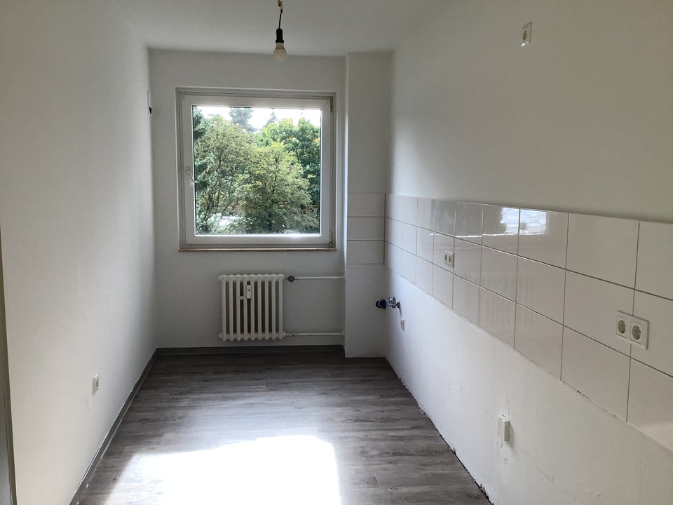 Großzügige 3-Zimmerwohnung mit Fahrstuhl und Balkon! - Foto 4