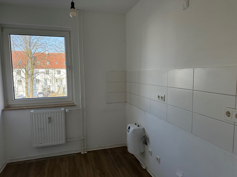 Renovierte 2-Zimmer-Wohnung mit Balkon - Photo 1