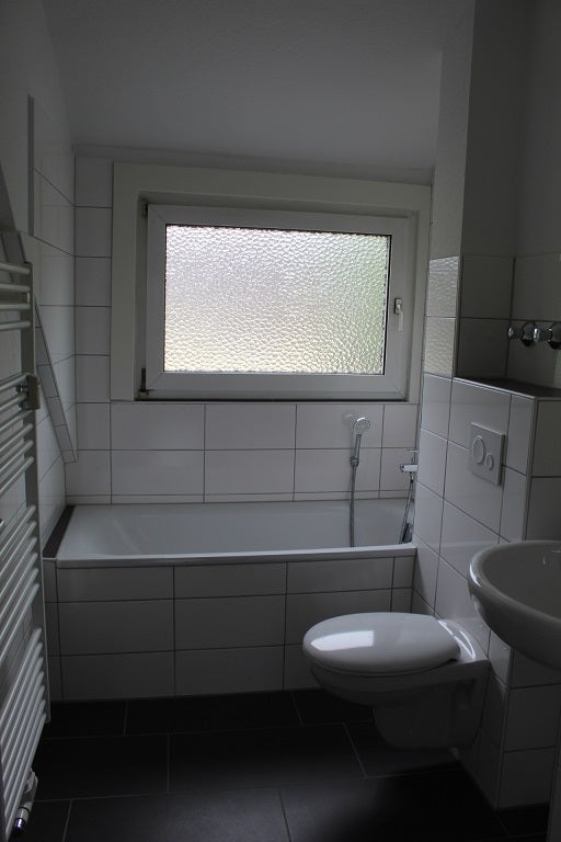 Ihre neue Wohnung: interessante 2-Zi.-Wohnung mit Ausblick - Photo 2