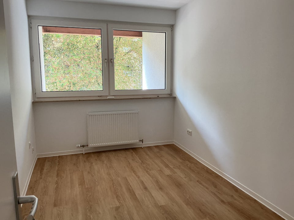 Schöne 3-Zimmer-Wohnung mit Balkon in Hanau-Großauheim zu vermieten - Foto 3