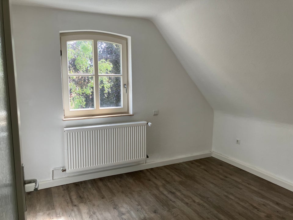 Die gefällt mir: gemütliche 2-Zimmer-Wohnung im Dachgeschoss - Foto 1